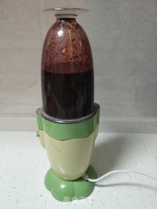 桑葚汁花卷的做法步骤：2