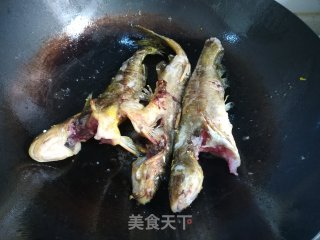 水煮黄鸭叫的做法步骤：1