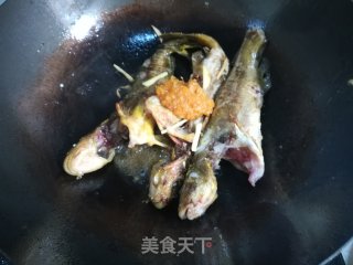 水煮黄鸭叫的做法步骤：2