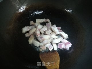 墨鱼干烧五花肉的做法步骤：3