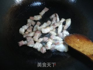 墨鱼干烧五花肉的做法步骤：4