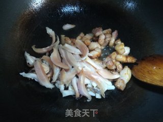 墨鱼干烧五花肉的做法步骤：5