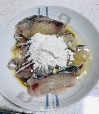 油滚鱼片的做法步骤：3