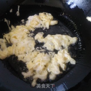 青瓜胡萝卜炒黑米饭的做法步骤：2