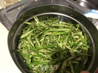 青椒炒牛肉的做法步骤：1