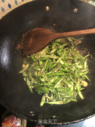 青椒炒牛肉的做法步骤：4
