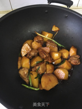 菠萝啤烧土豆鸭腿的做法步骤：7