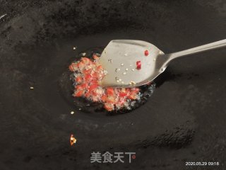 腐竹炒猪大肠的做法步骤：7