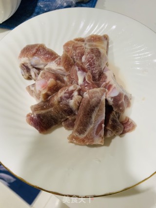 小米蒸排骨的做法步骤：1