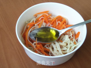 金针菇拌胡萝卜的做法步骤：7