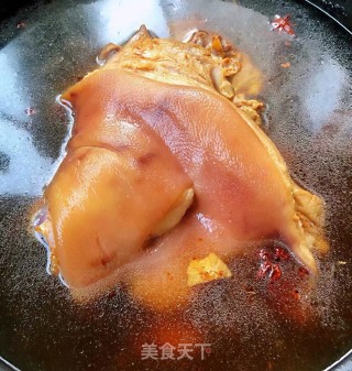 红烧猪肘鹌鹑蛋的做法步骤：9