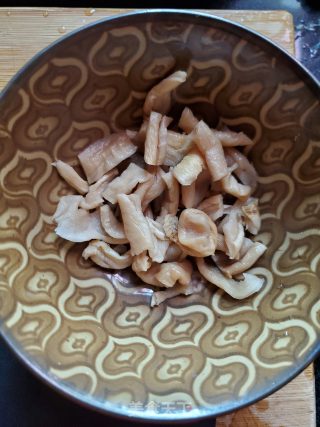 脆萝卜干蒸黄花鱼的做法步骤：5