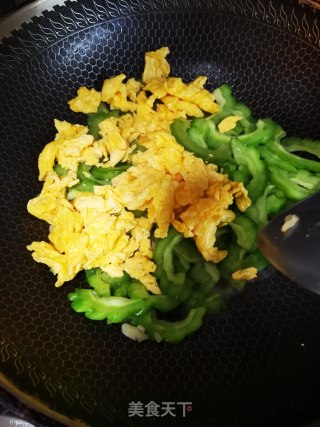 苦瓜炒蛋的做法步骤：6