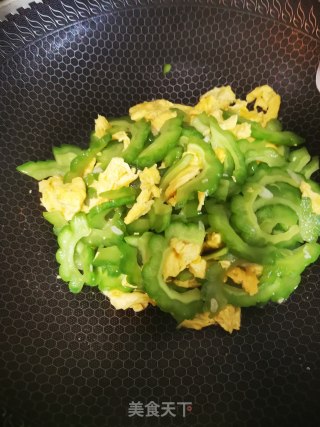 苦瓜炒蛋的做法步骤：7