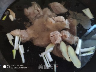 排骨山药汤的做法步骤：2