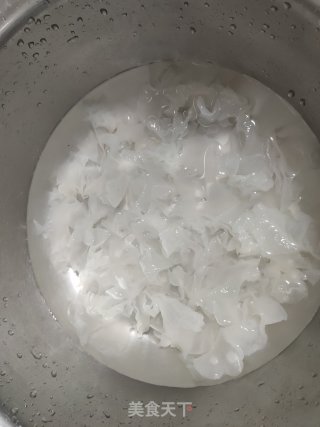 双耳炒鸡丁的做法步骤：5