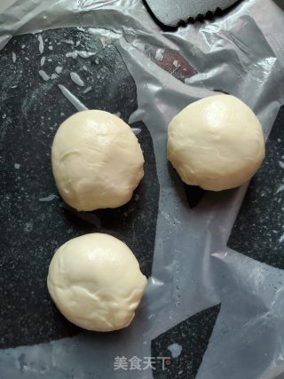 豆沙梅花酥的做法步骤：6