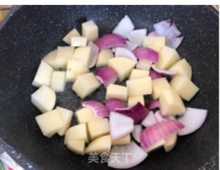 红烧土豆红牛腩的做法步骤：6