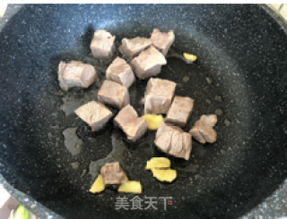 红烧土豆红牛腩的做法步骤：7