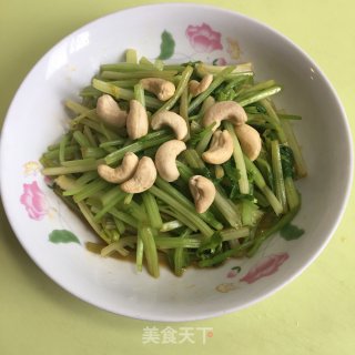 腰果拌香芹的做法步骤：4