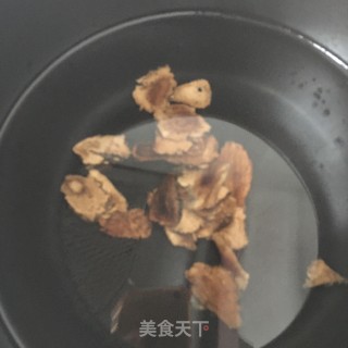 玛卡炖鸽子的做法步骤：3