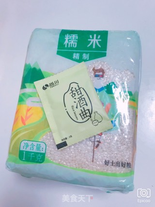 甜酒酿的做法步骤：1