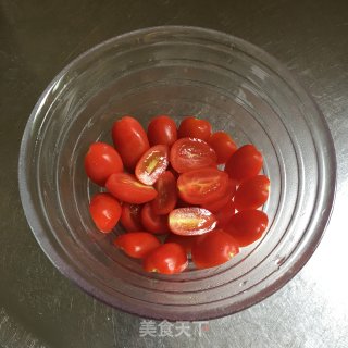 圣女果黄瓜沙拉的做法步骤：1