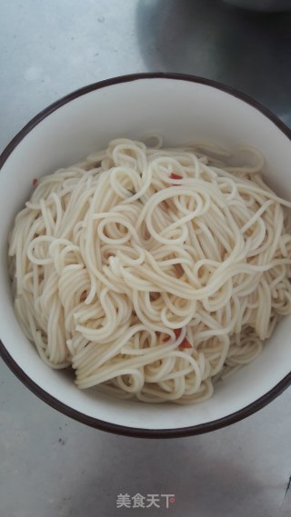 酸辣空心菜梗拌面的做法步骤：10