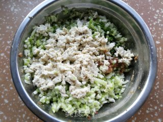丝瓜鲜肉馄饨的做法步骤：3