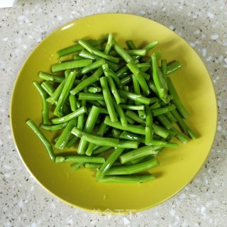 空心菜梗炒肉丝的做法步骤：3