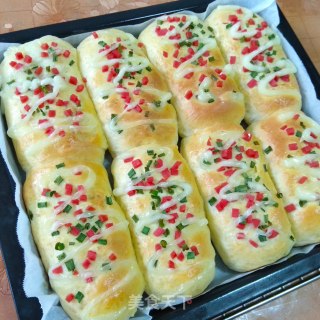 不用面包机也能做出松软的肉松面包的做法步骤：16