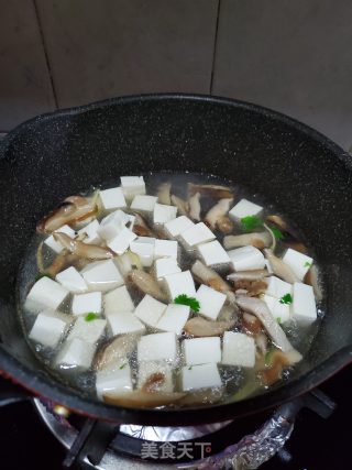 豆腐香菇汤的做法步骤：5