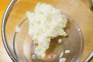 6个月以上辅食草莓土豆泥的做法步骤：3