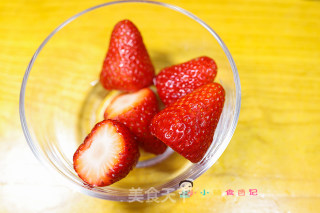 6个月以上辅食草莓土豆泥的做法步骤：6