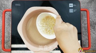 kiddyfresh鹿优鲜-贝柱冬瓜杂粮粥的做法步骤：2