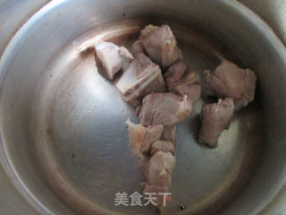 木瓜肉骨汤的做法步骤：3