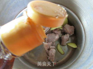 木瓜肉骨汤的做法步骤：4