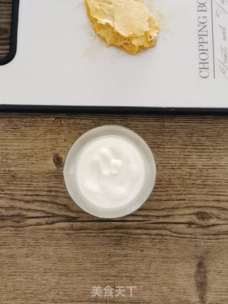 冰淇淋奥利奥榴莲酸奶杯的做法步骤：4