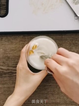 冰淇淋奥利奥榴莲酸奶杯的做法步骤：5