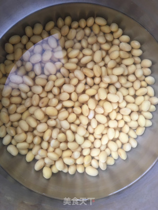 豆腐脑的做法步骤：1