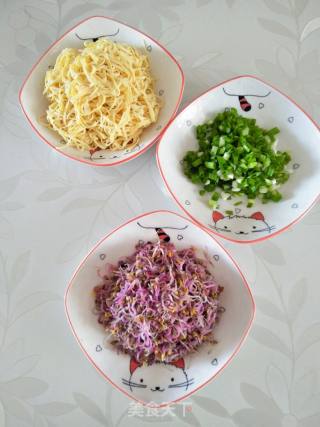 干豆腐拌萝卜芽的做法步骤：5