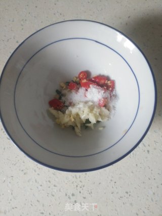 凉拌蕨菜的做法步骤：3