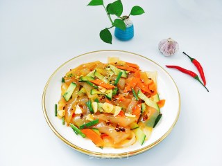 麻辣凉皮的做法步骤：1