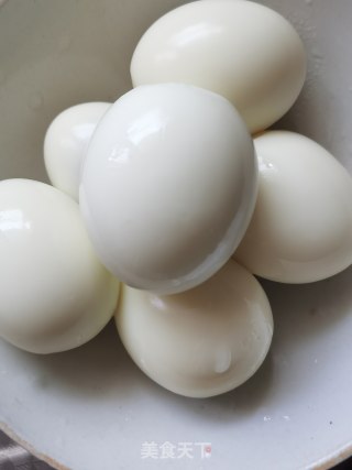 虎皮蛋烧肉的做法步骤：2