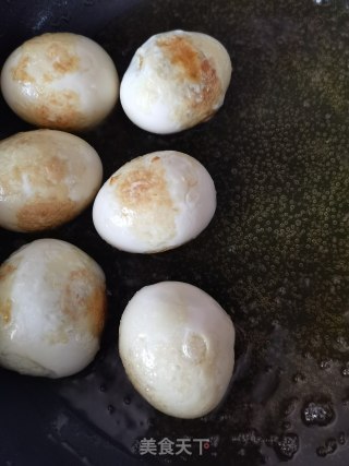 虎皮蛋烧肉的做法步骤：3