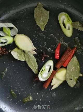 虎皮蛋烧肉的做法步骤：11