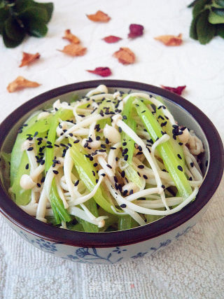 金针菇拌芹菜的做法步骤：8