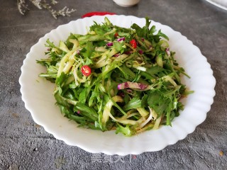 拌苦苣黄瓜的做法步骤：6