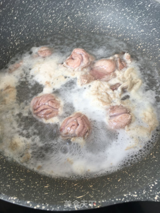 腱子肉山药汤的做法步骤：4