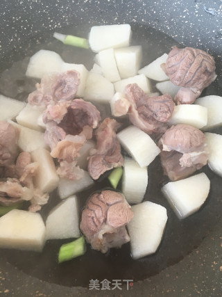 腱子肉山药汤的做法步骤：13